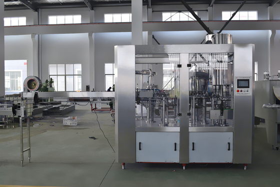 เครื่องบรรจุขวดน้ำแร่ระดับมืออาชีพซักผ้าบรรจุ Capping Monoblock 3-in-1